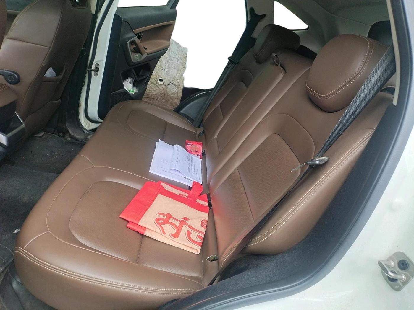 2019 Tata Harrier XZ 2.0L, Diesel, Manual, 1,71,747 km, interior