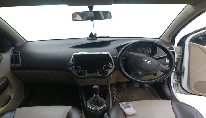 2011 Hyundai i20 MAGNA 1.2, Petrol, Manual, 1,22,932 km, interior