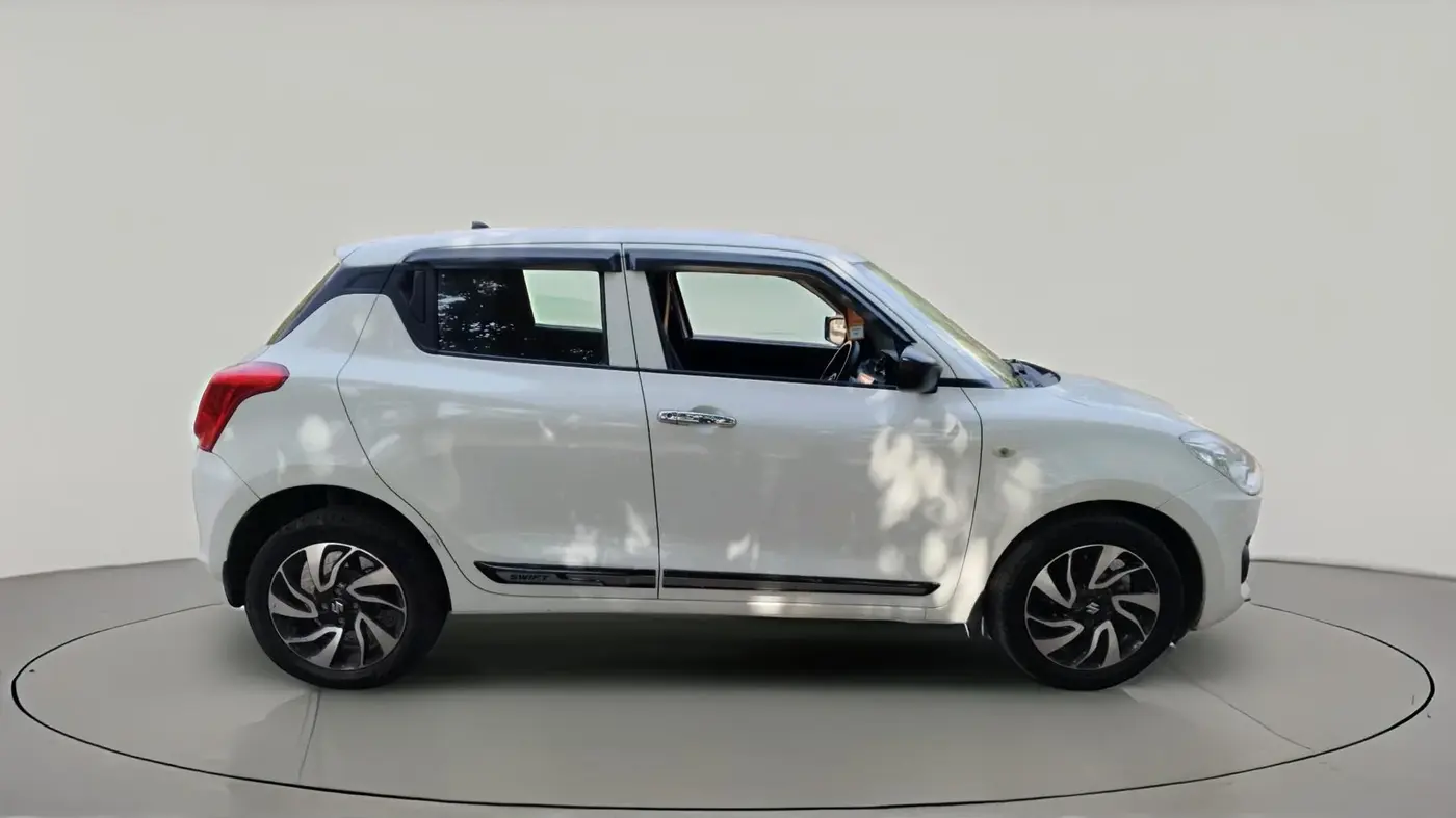 2020 Maruti Swift LXI, Petrol, Manual, 96,071 km, exterior