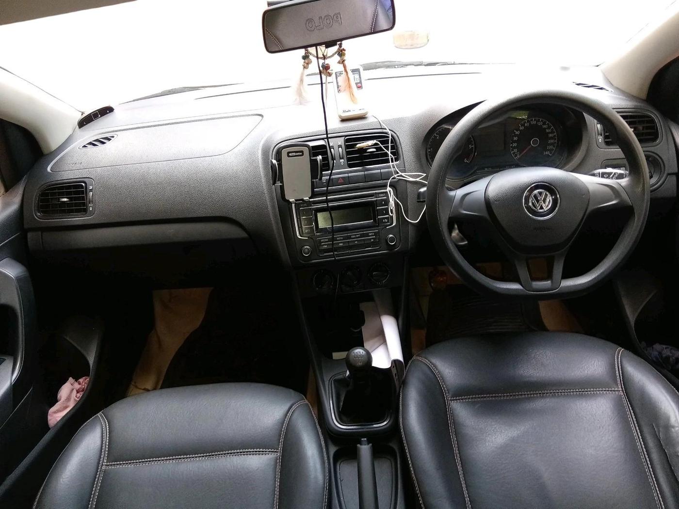 2014 Volkswagen Polo COMFORTLINE 1.5L, Diesel, Manual, 84,846 km, interior