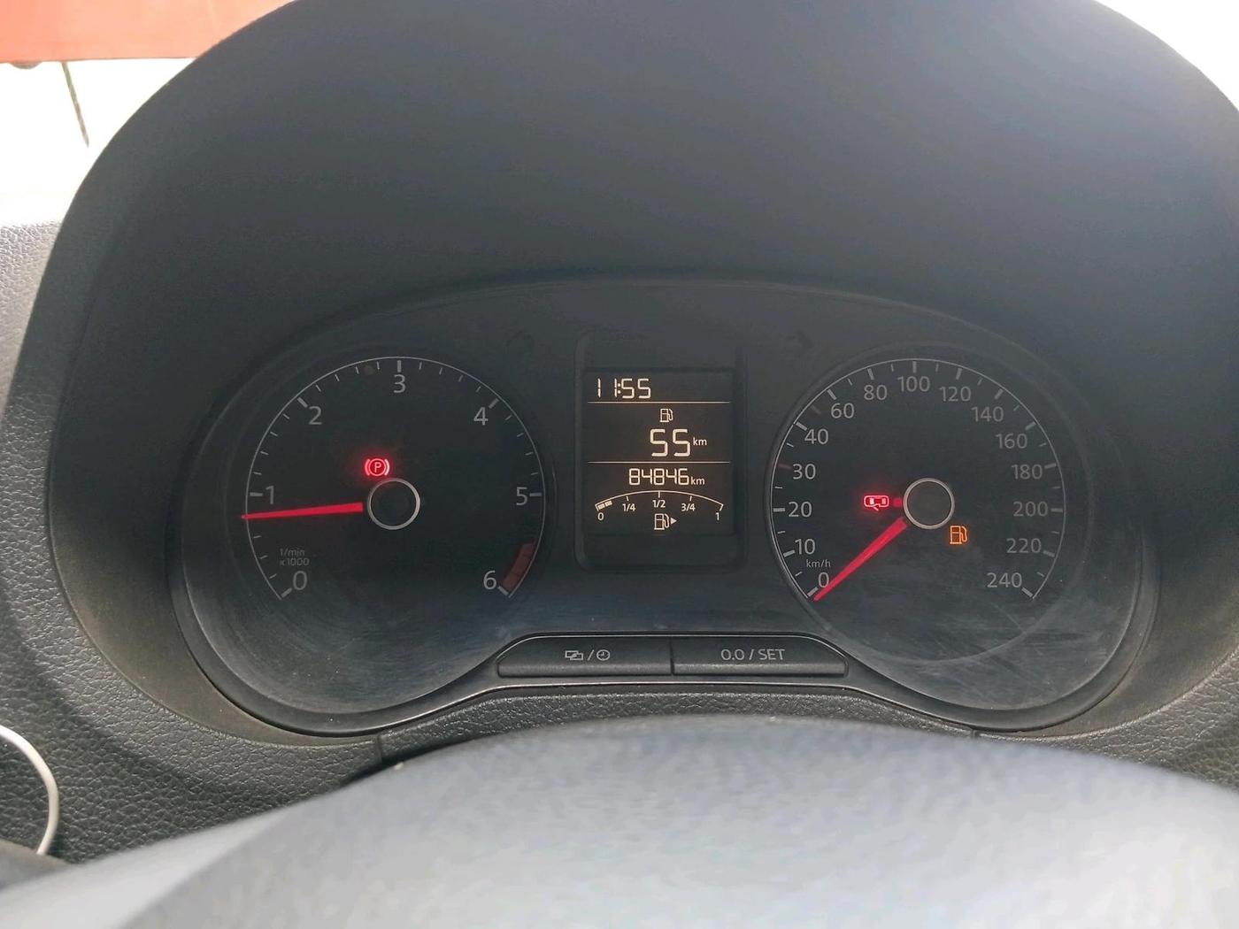 2014 Volkswagen Polo COMFORTLINE 1.5L, Diesel, Manual, 84,846 km, interior