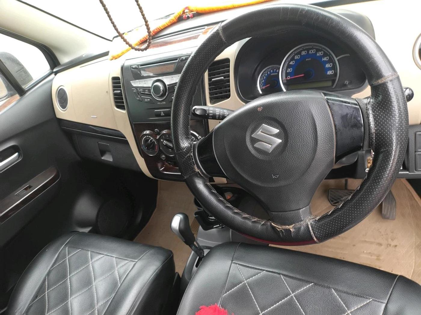 2017 Maruti Wagon R 1.0 VXI AMT, Petrol, Automatic, 1,25,219 km, interior