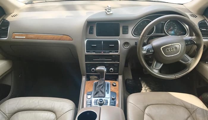 2014 Audi Q7 3.0 TDI PREMIUM PLUS, Diesel, Automatic, 1,46,888 km, interior