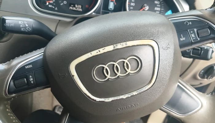 2014 Audi Q7 3.0 TDI PREMIUM PLUS, Diesel, Automatic, 1,46,888 km, interior