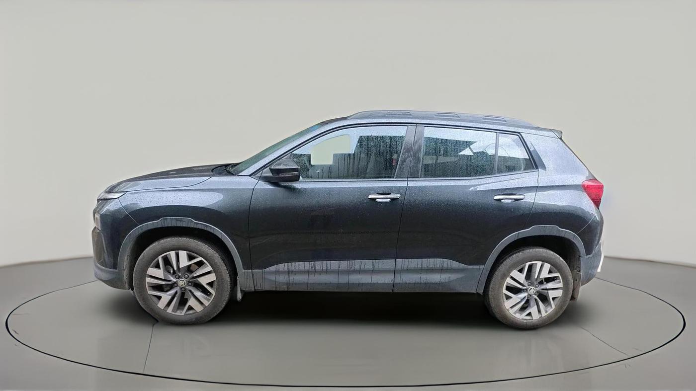 2025 Skoda Kylaq Prestige AT, Petrol, Automatic, 2,698 km, exterior