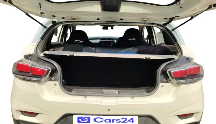 2018 Mahindra KUV 100 NXT K6+ P 6 STR, Petrol, Manual, 5,618 km, exterior