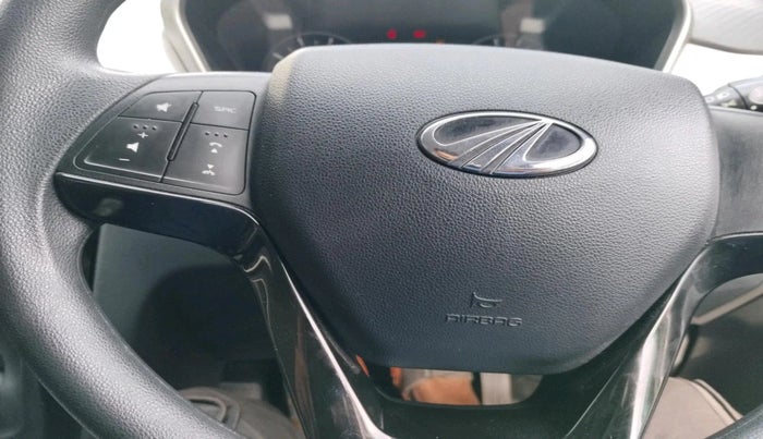 2018 Mahindra KUV 100 NXT K6+ P 6 STR, Petrol, Manual, 5,618 km, interior
