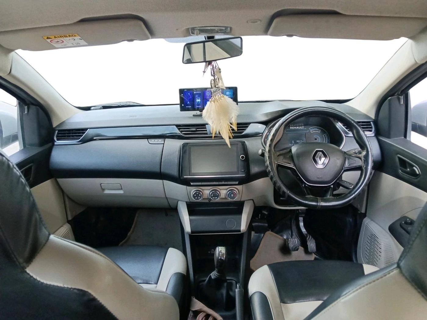2020 Renault TRIBER RXT AMT, Petrol, Automatic, 88,645 km, interior