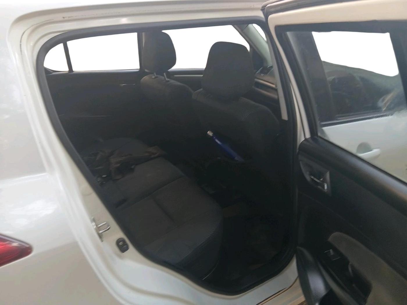 2012 Maruti Swift ZDI, Diesel, Manual, 1,23,370 km, interior