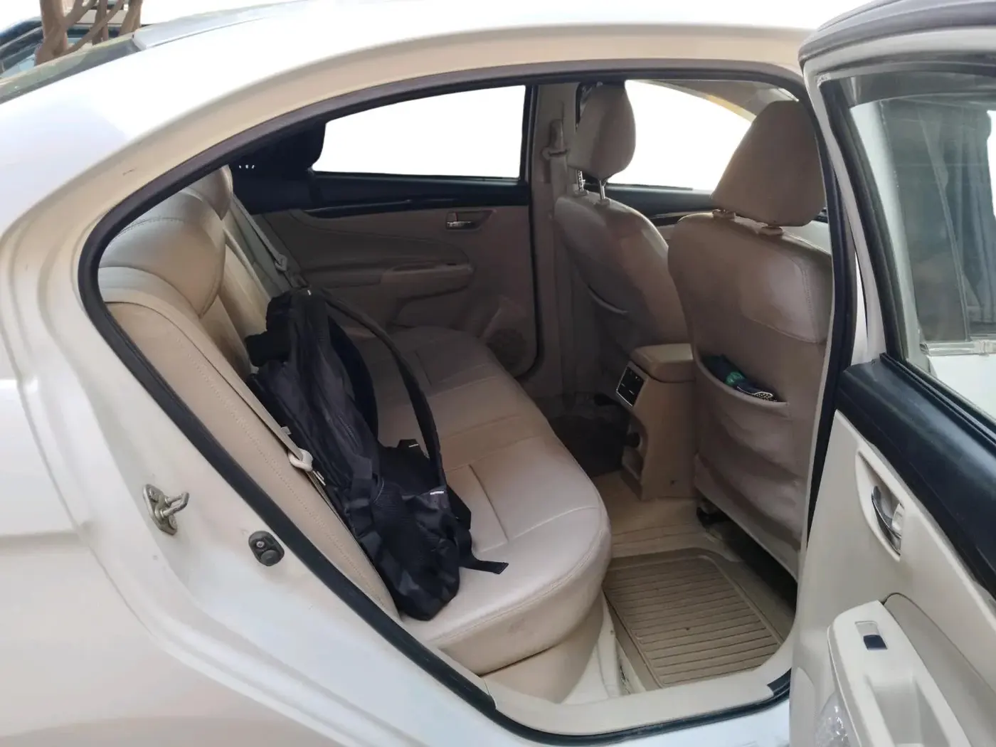 2015 Maruti Ciaz ZXI, Petrol, Manual, 1,04,337 km, interior