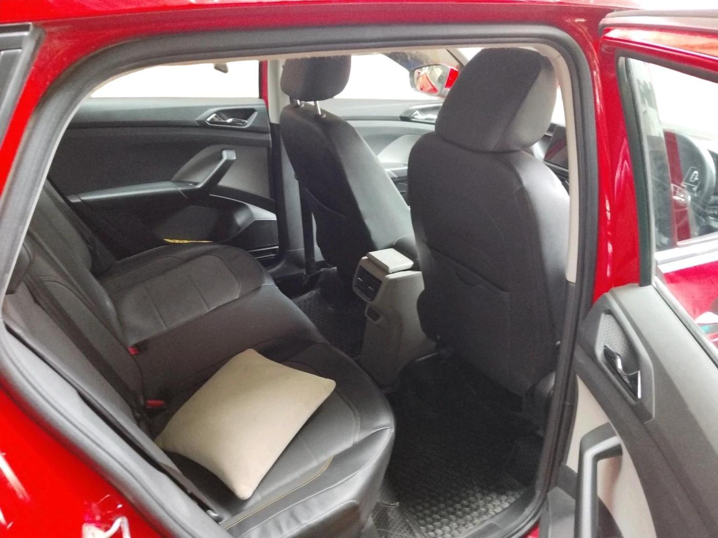 2021 Skoda KUSHAQ STYLE 1.0L TSI MT, Petrol, Manual, 1,20,614 km, interior