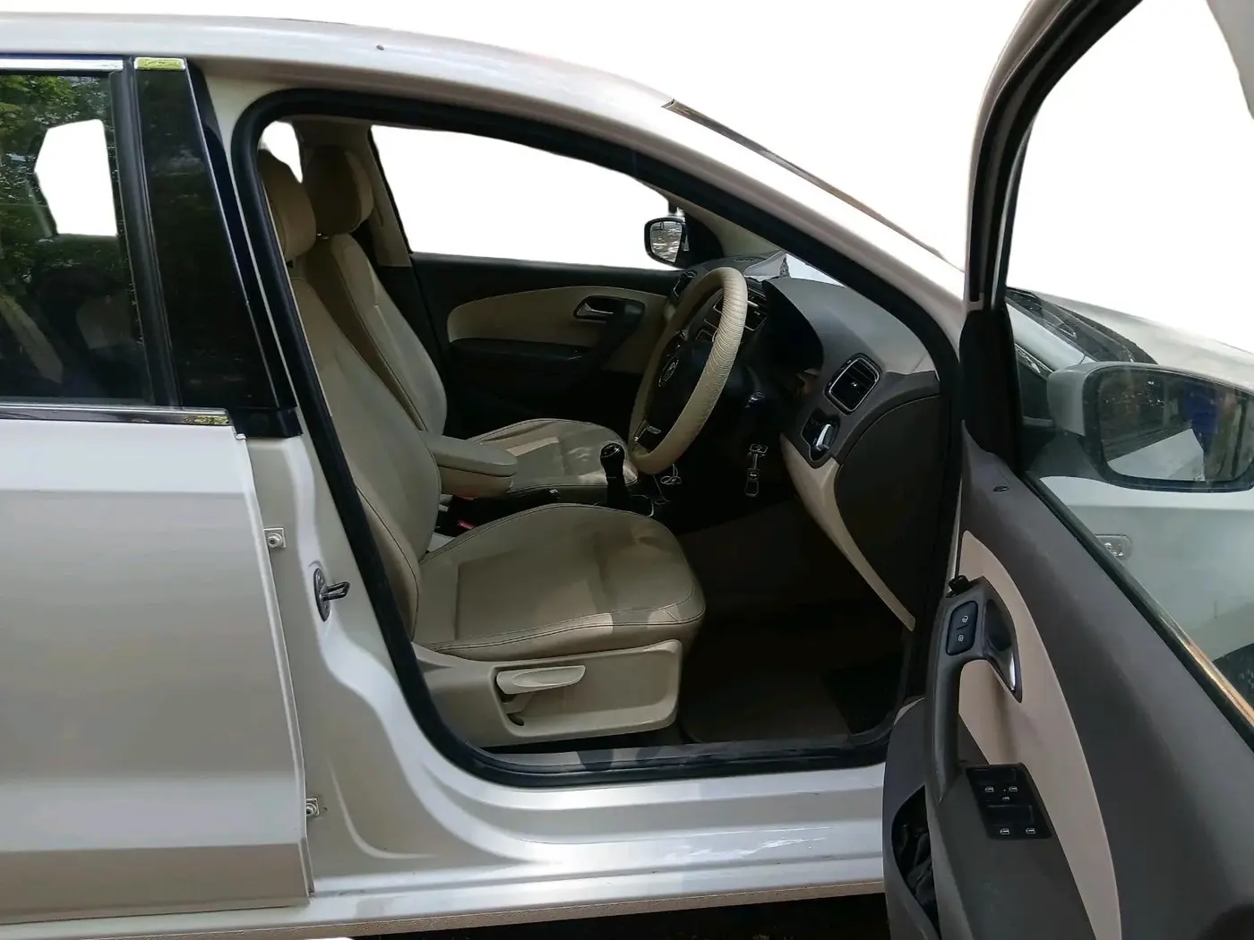 2013 Volkswagen Vento HIGHLINE DIESEL 1.6, Diesel, Manual, 72,050 km, interior