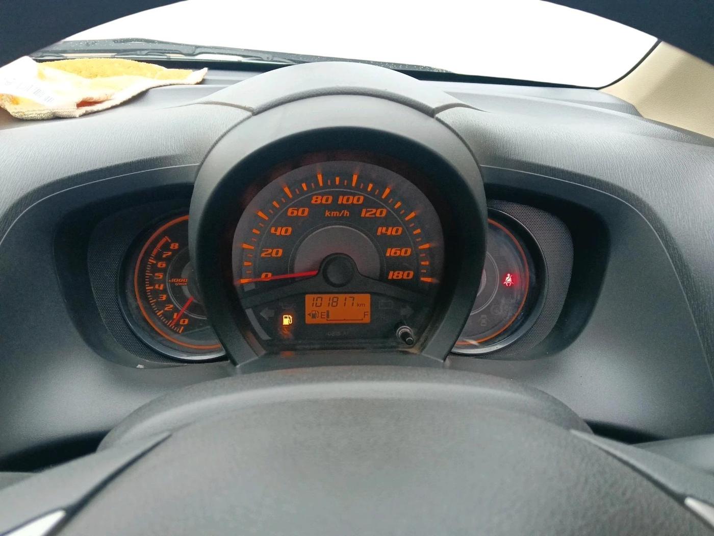 2014 Honda Amaze 1.2L I-VTEC S, Petrol, Manual, 1,01,817 km, interior