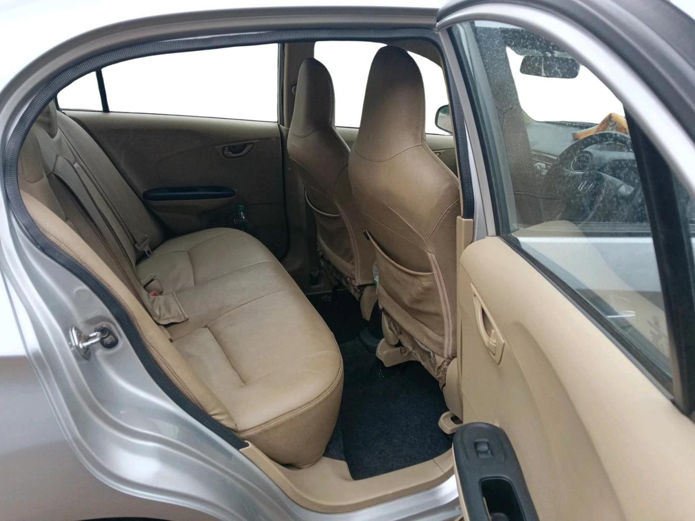 2014 Honda Amaze 1.2L I-VTEC S, Petrol, Manual, 1,01,817 km, interior
