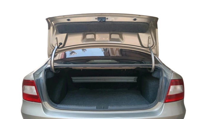 2016 Skoda Rapid 1.5 TDI CR STYLE PLUS AT, Diesel, Automatic, 1,16,753 km, exterior