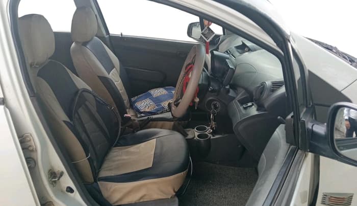 2011 Chevrolet Beat LS PETROL, CNG, Manual, 1,17,547 km, interior