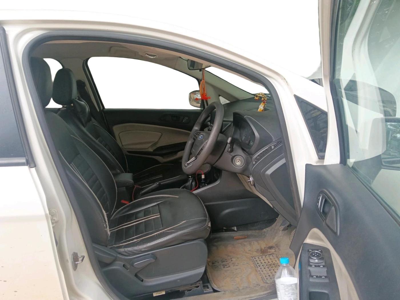 2020 Ford Ecosport TREND 1.5L DIESEL, Diesel, Manual, 1,06,398 km, interior