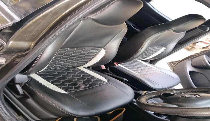 2017 Renault Kwid RXT 1.0, Petrol, Manual, 65,086 km, interior