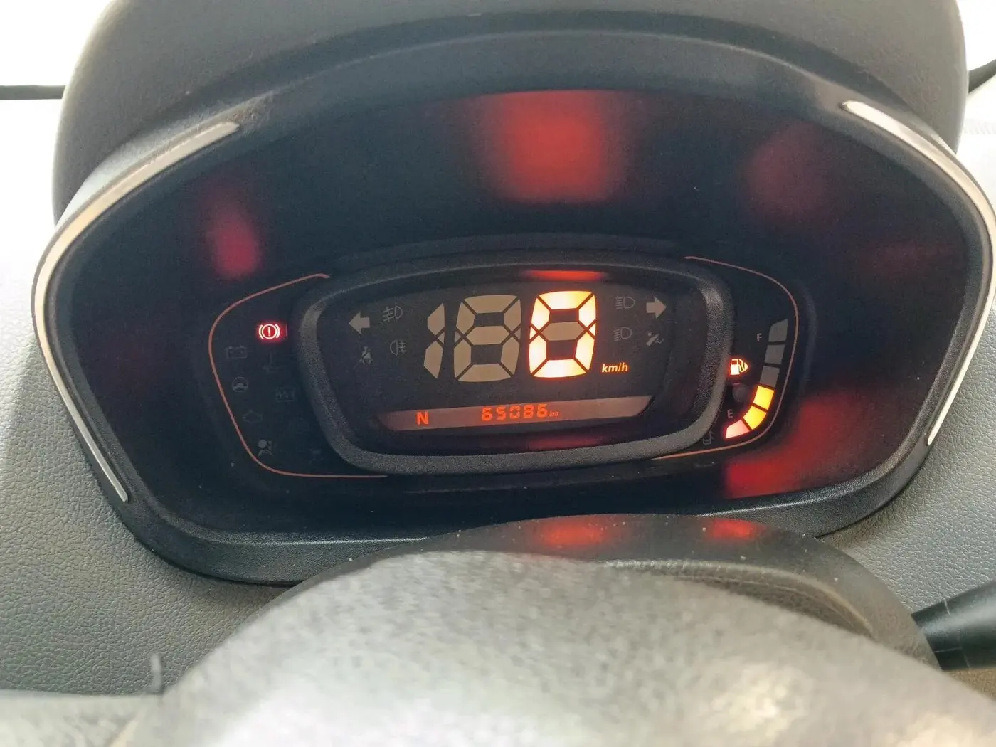 2017 Renault Kwid RXT 1.0, Petrol, Manual, 65,087 km, interior