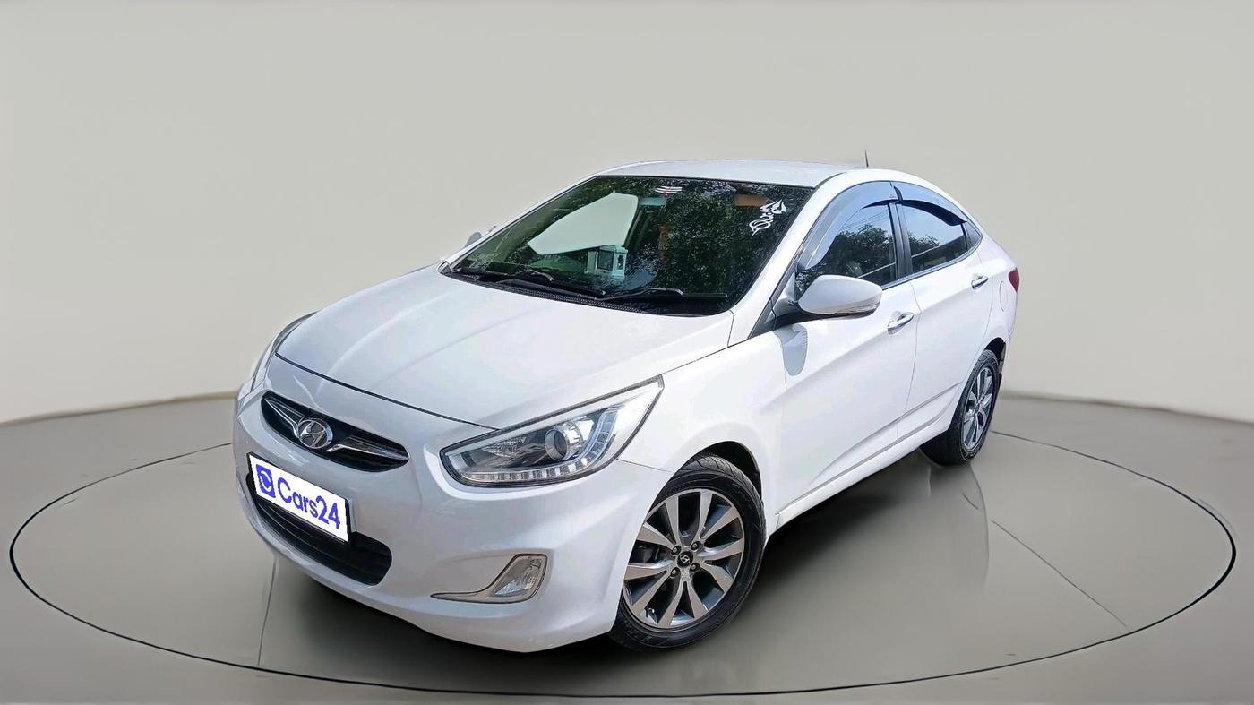 2014 Hyundai Verna FLUIDIC 1.6 CRDI SX, Diesel, Manual, 1,06,927 km, exterior