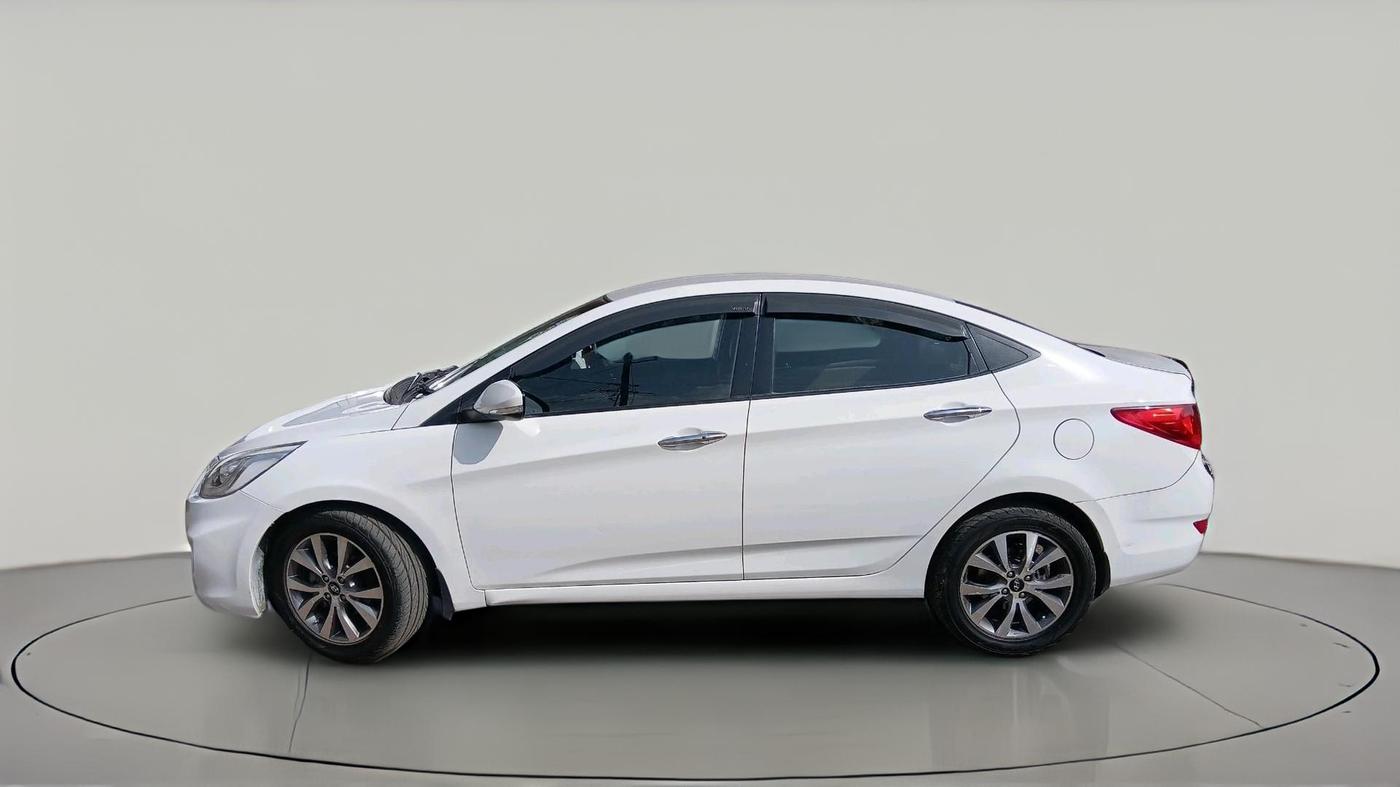 2014 Hyundai Verna FLUIDIC 1.6 CRDI SX, Diesel, Manual, 1,06,927 km, exterior