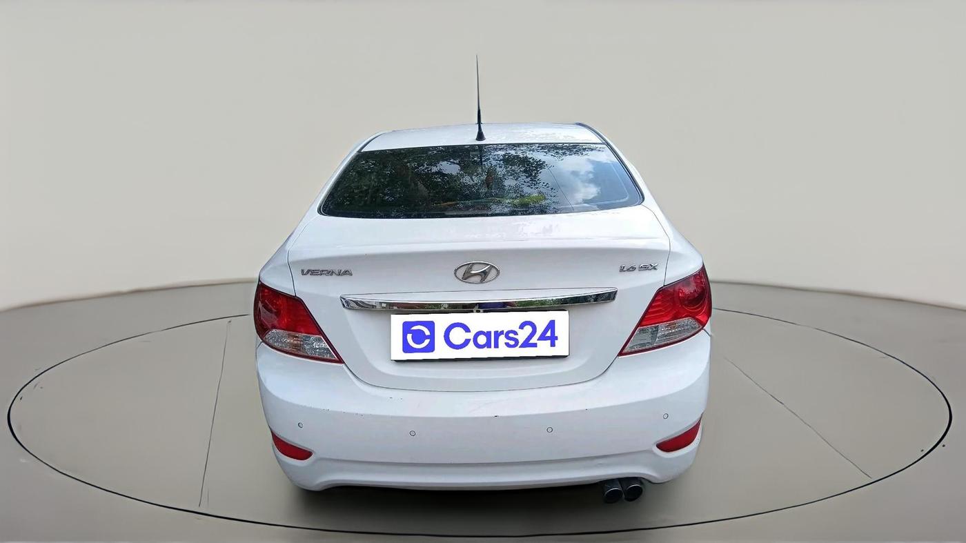 2014 Hyundai Verna FLUIDIC 1.6 CRDI SX, Diesel, Manual, 1,06,927 km, exterior