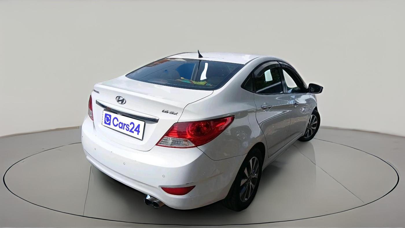 2014 Hyundai Verna FLUIDIC 1.6 CRDI SX, Diesel, Manual, 1,06,927 km, exterior