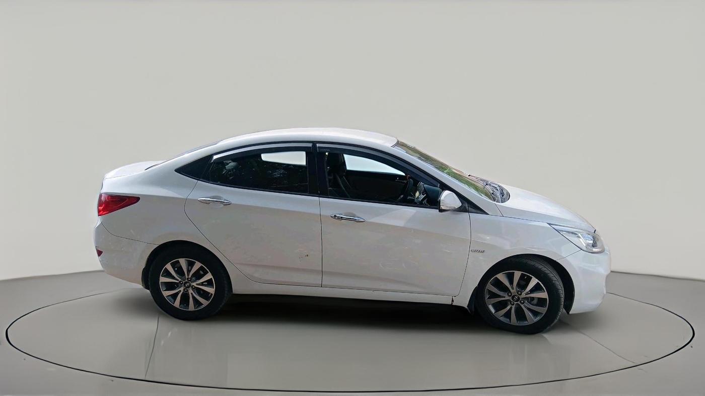 2014 Hyundai Verna FLUIDIC 1.6 CRDI SX, Diesel, Manual, 1,06,927 km, exterior