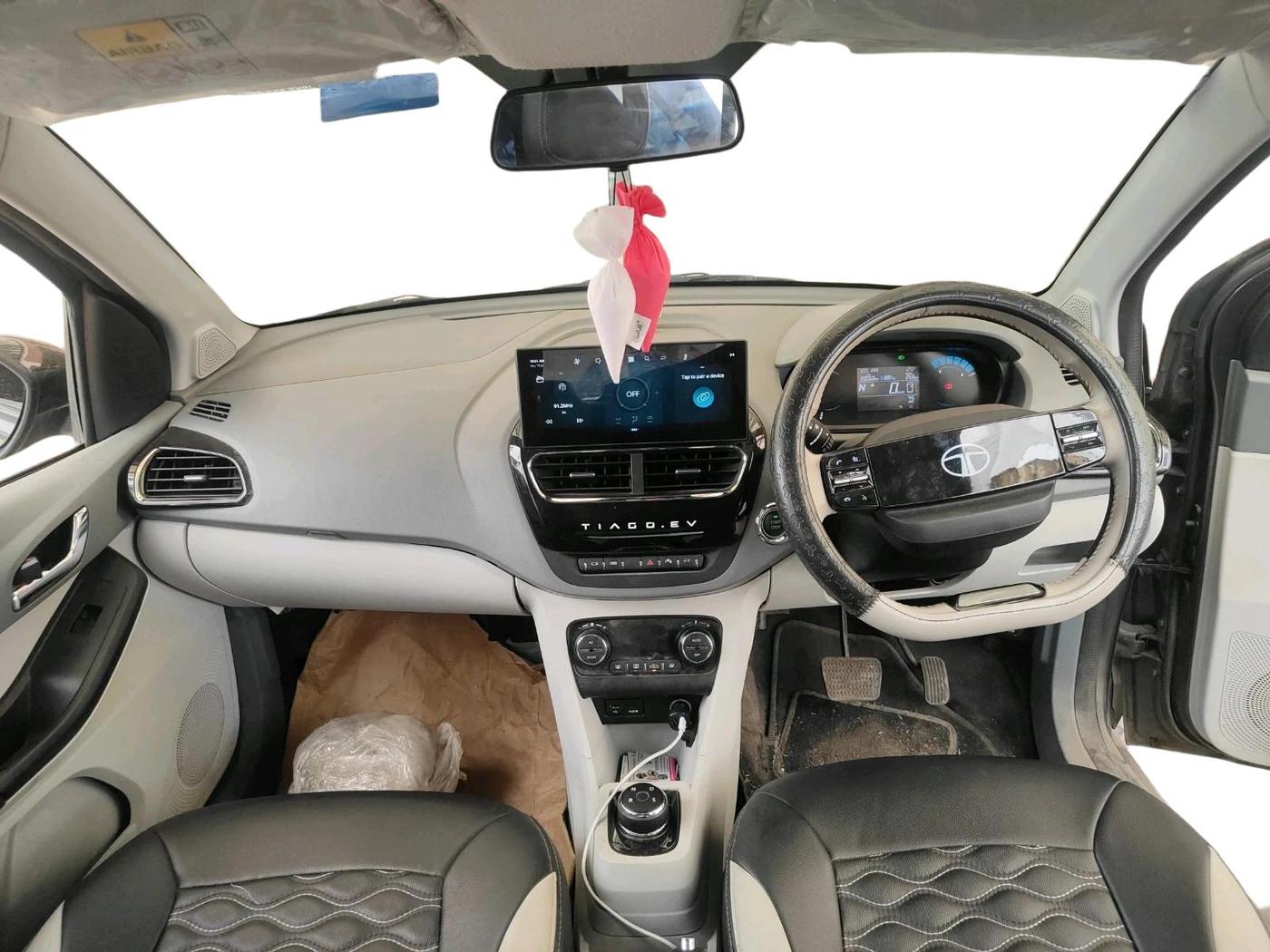 2025 Tata TIAGO EV XZ PLUS LONG RANGE, Electric, Automatic, 20,060 km, interior
