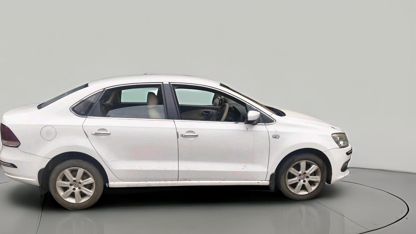 2012 Volkswagen Vento HIGHLINE 1.6 MPI, Petrol, Manual, 81,093 km, exterior