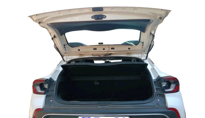 2022 Renault Kiger RXZ MT, Petrol, Manual, 59,357 km, exterior