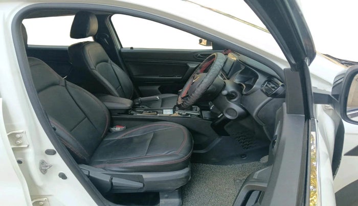 2022 Renault Kiger RXZ MT, Petrol, Manual, 59,357 km, interior