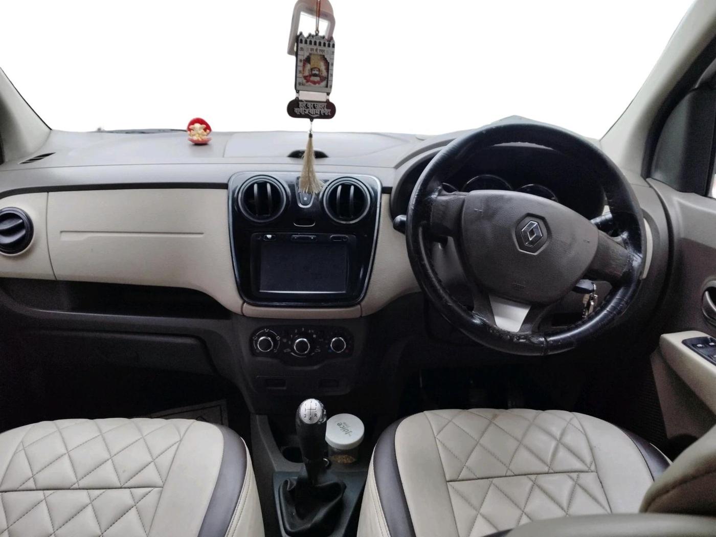 2017 Renault Lodgy 85 PS RXL STEPWAY 8 STR, Diesel, Manual, 1,17,365 km, interior