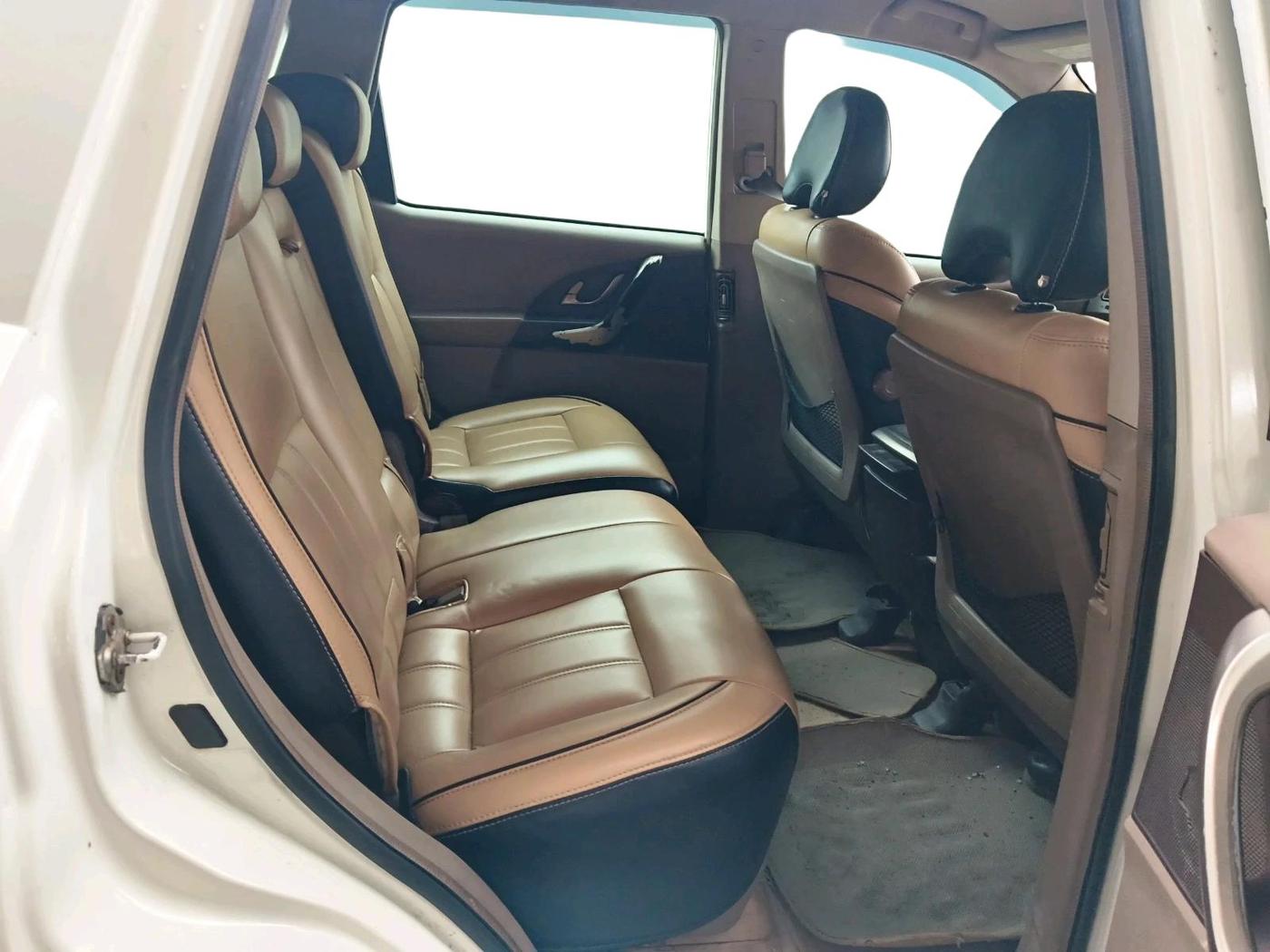 2012 Mahindra XUV500 W8, Diesel, Manual, 93,645 km, interior