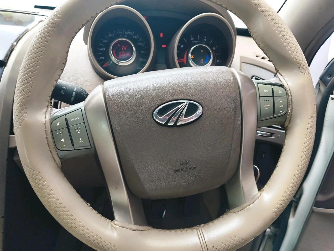 2012 Mahindra XUV500 W8, Diesel, Manual, 93,645 km, interior