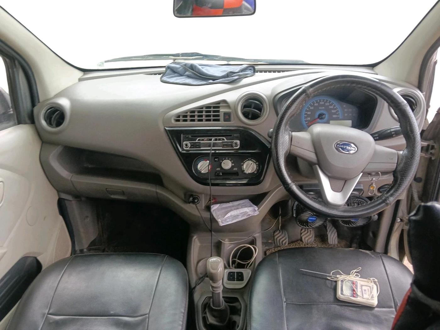 2016 Datsun Redi Go T (O), Petrol, Manual, 46,914 km, interior