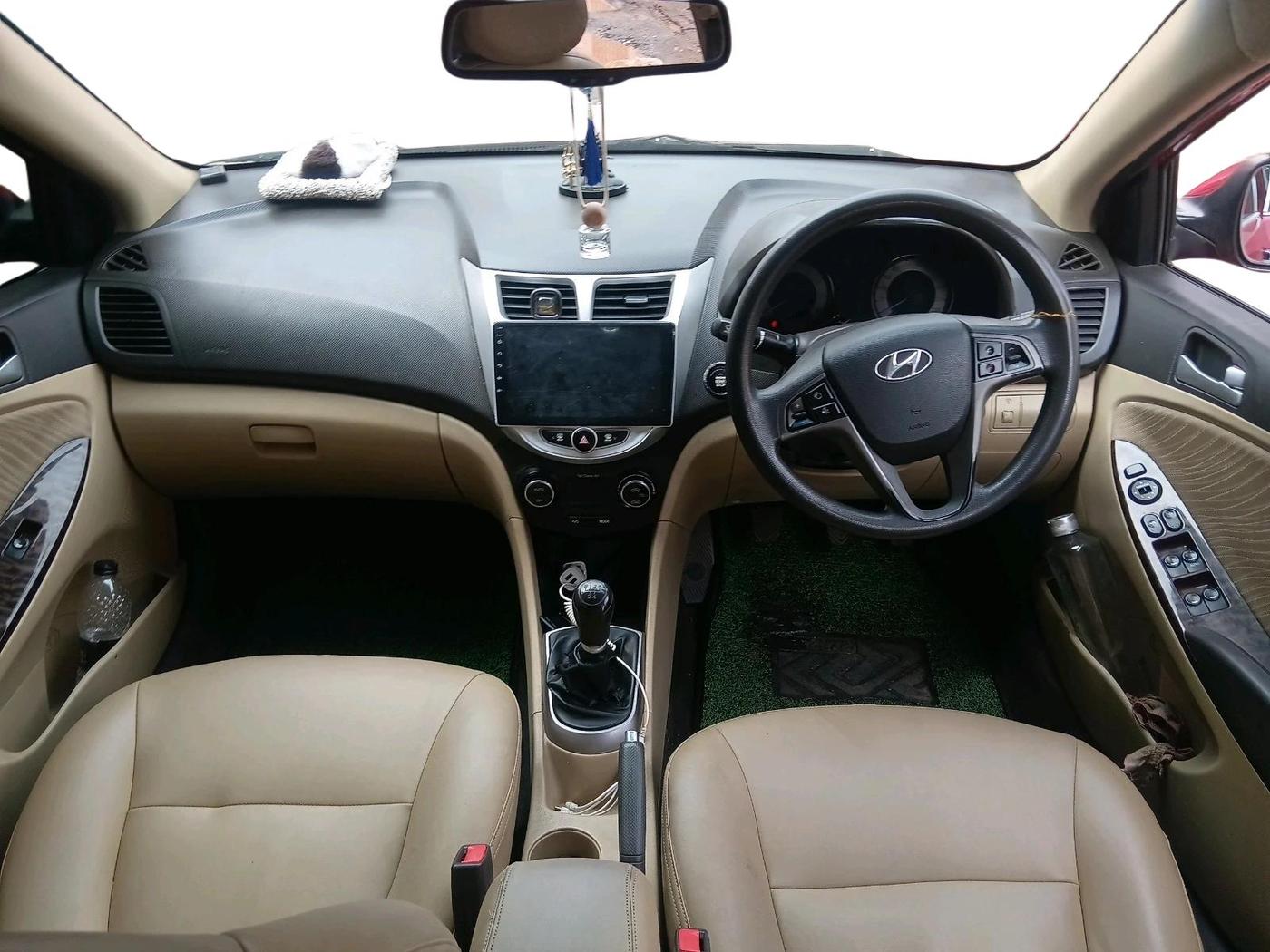 2015 Hyundai Verna FLUIDIC 4S 1.6 VTVT S(O), CNG, Manual, 91,264 km, interior
