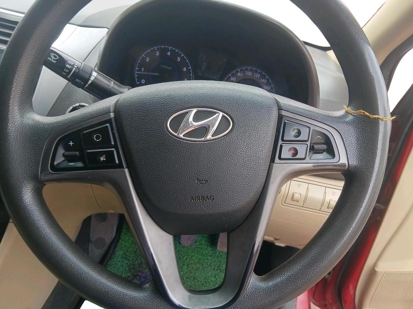 2015 Hyundai Verna FLUIDIC 4S 1.6 VTVT S(O), CNG, Manual, 91,264 km, interior