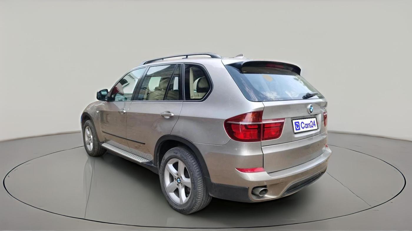 2012 BMW X5 3.0 D, Diesel, Automatic, 1,62,211 km, exterior