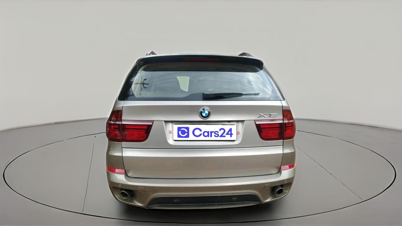 2012 BMW X5 3.0 D, Diesel, Automatic, 1,62,211 km, exterior