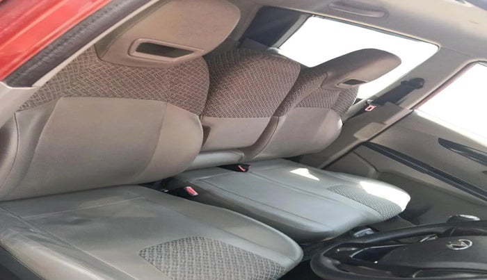 2017 Mahindra Kuv100 K4 6 STR, Petrol, Manual, 41,036 km, interior