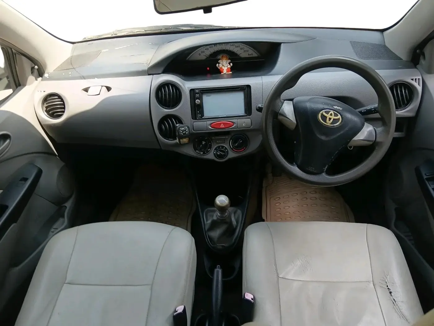 2011 Toyota Etios Liva GD, Diesel, Manual, 1,51,314 km, interior