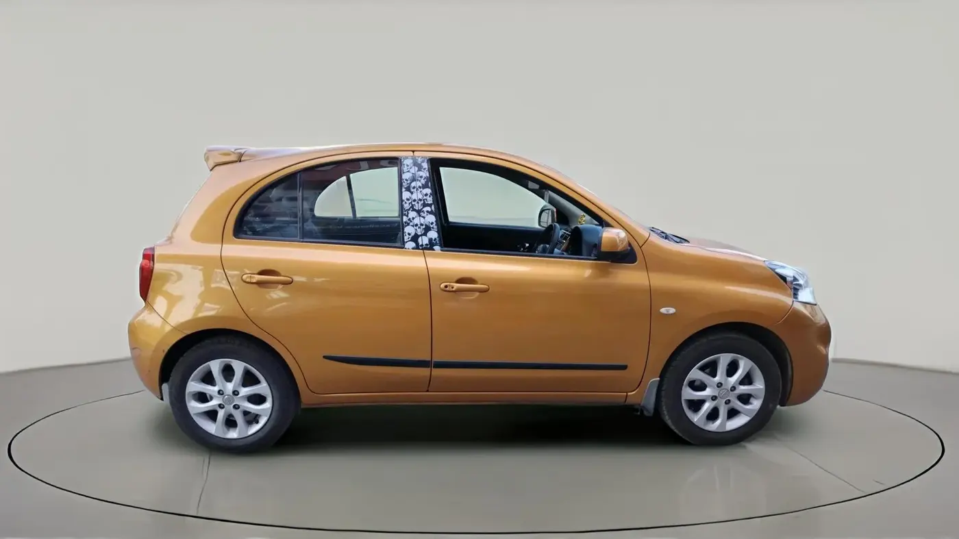 2017 Nissan Micra XV CVT, Petrol, Automatic, 1,25,989 km, exterior