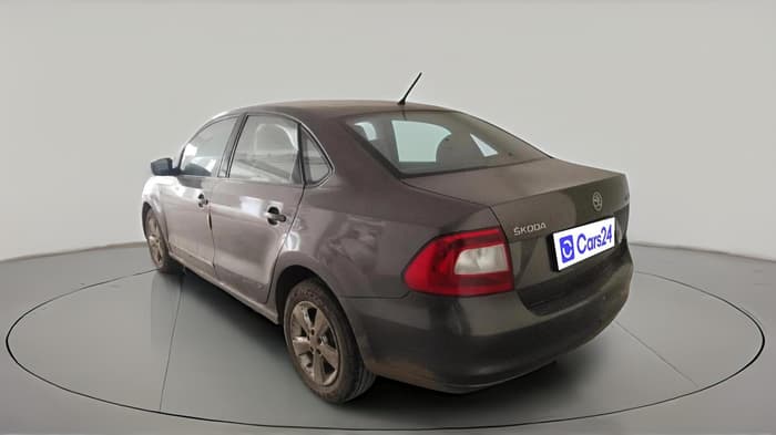 2015 Skoda Rapid 1.5 TDI CR ELEGANCE AT, Diesel, Automatic, 1,76,159 km, exterior