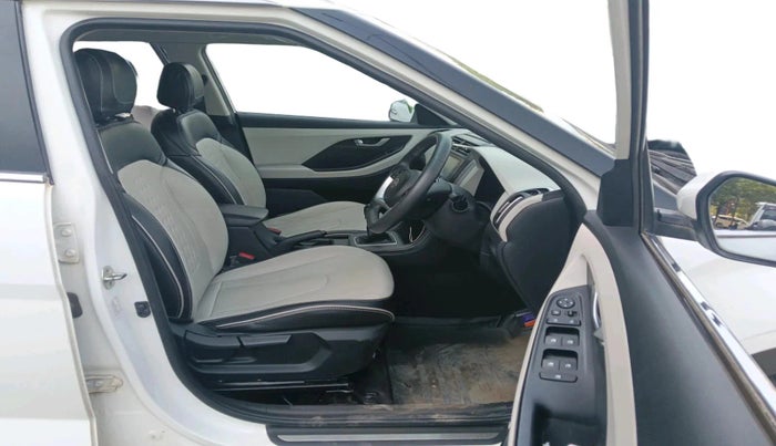 2023 Hyundai Creta SX EXECUTIVE 1.5 PETROL, Petrol, Manual, 30,574 km, interior