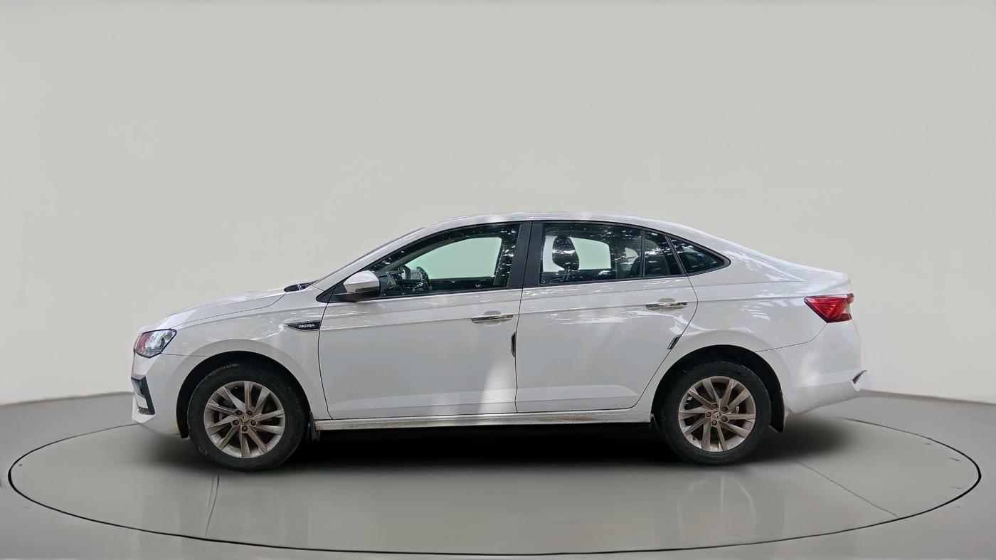 2023 Skoda SLAVIA AMBITION 1.0L TSI AT, Petrol, Automatic, 26,966 km, exterior