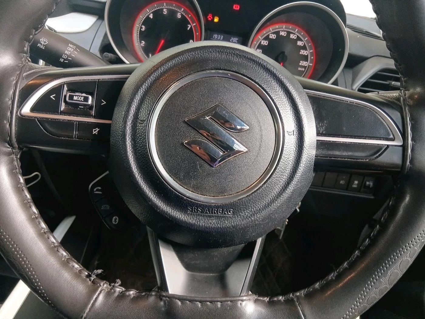 2023 Maruti Swift VXI AMT, Petrol, Automatic, 62,298 km, interior