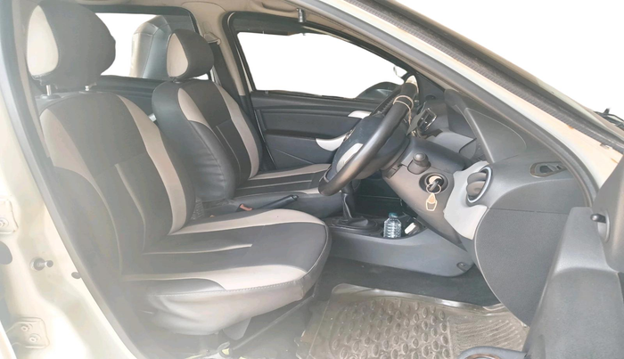 2016 Nissan Terrano XL D PLUS, Diesel, Manual, 1,18,376 km, interior