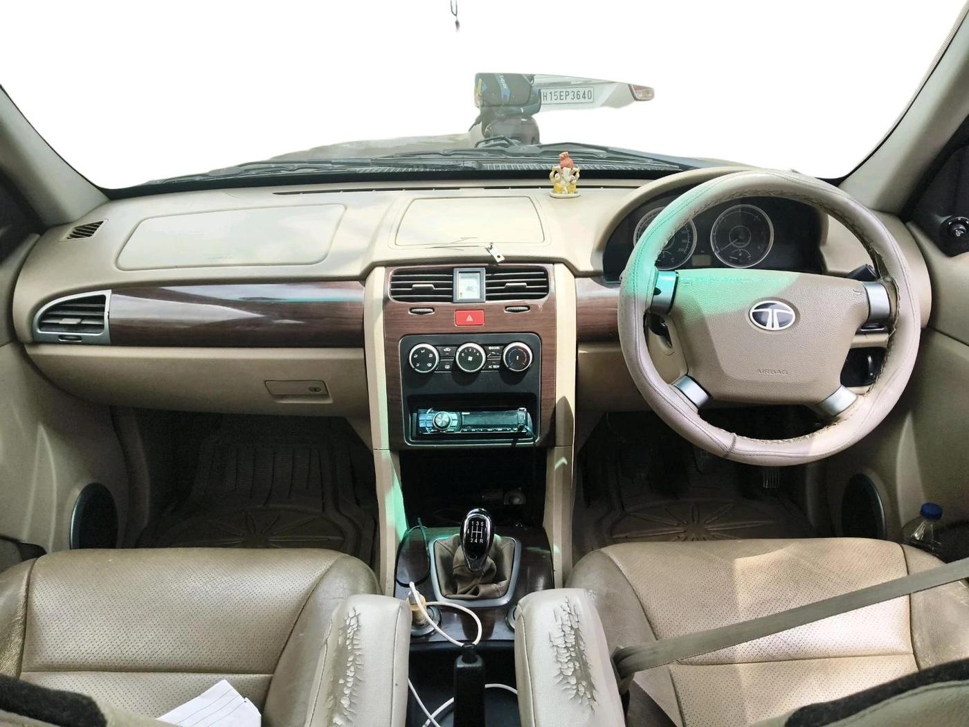 2012 Tata Safari Storme 2.2 VX 4X2, Diesel, Manual, 1,85,044 km, interior