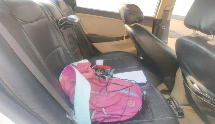 2011 Hyundai Verna FLUIDIC 1.6 CRDI EX, Diesel, Manual, 1,06,498 km, interior